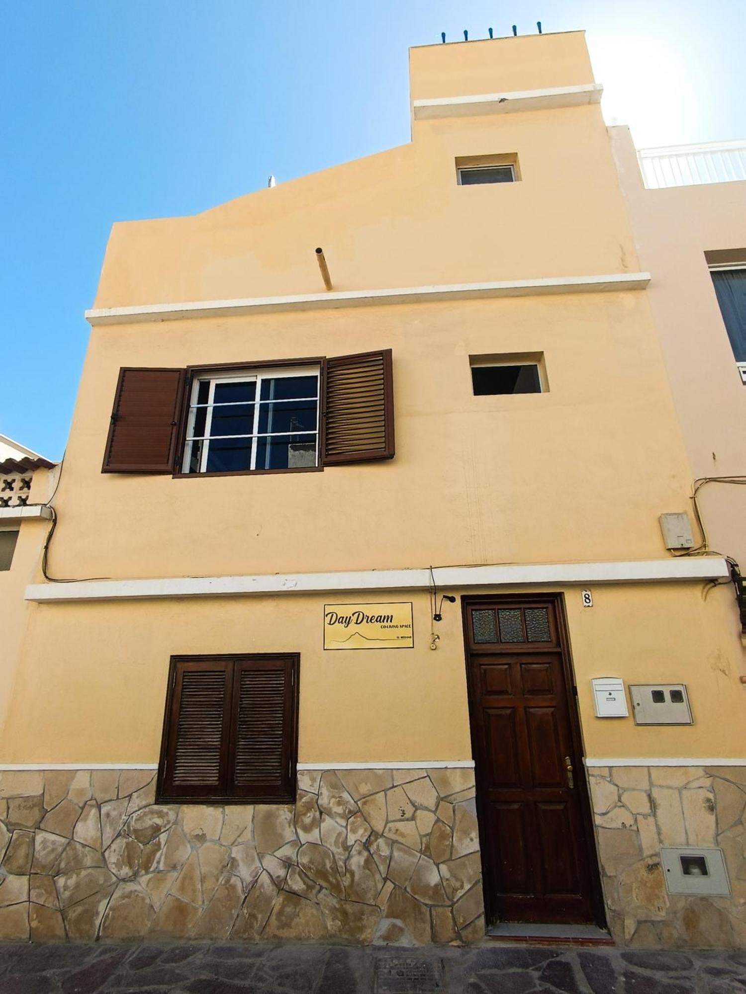 Daydream Medano Coliving Hostel El Médano Екстериор снимка